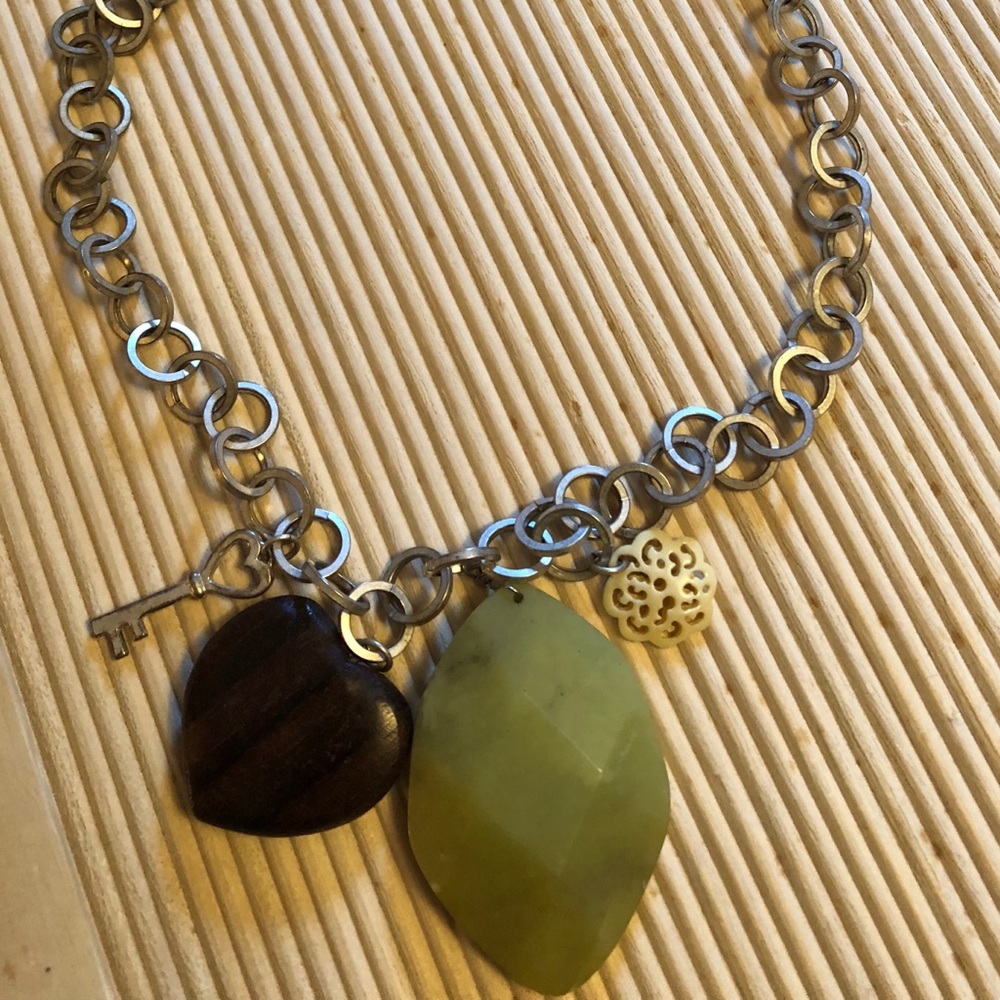 Vintage Fossil silver chunky necklace green stone